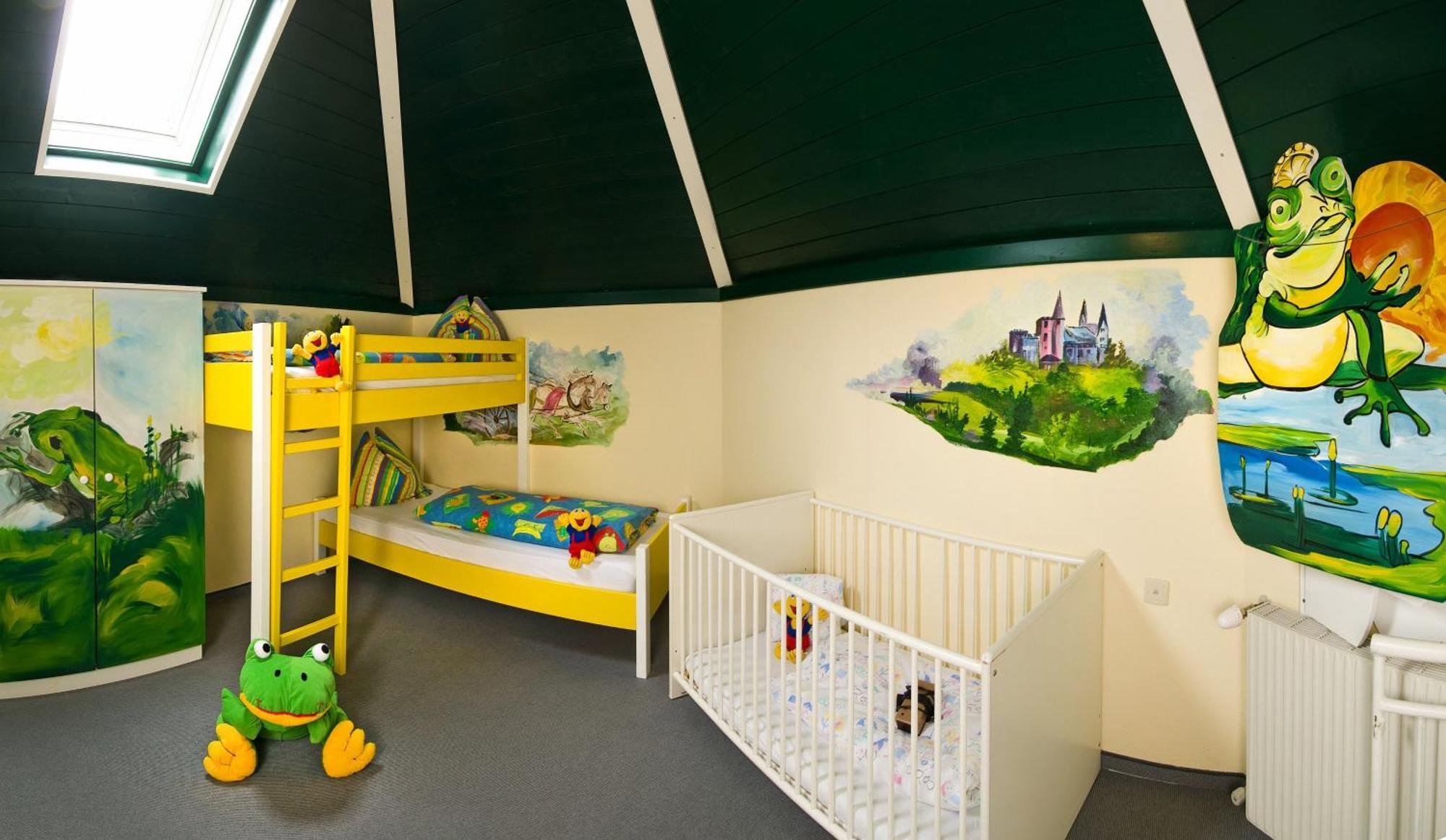 Smileys Kinderhotel Trebesing Exterior photo